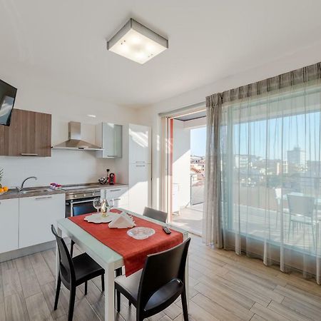 Boca Marina Aparthotel Alba Adriatica Buitenkant foto