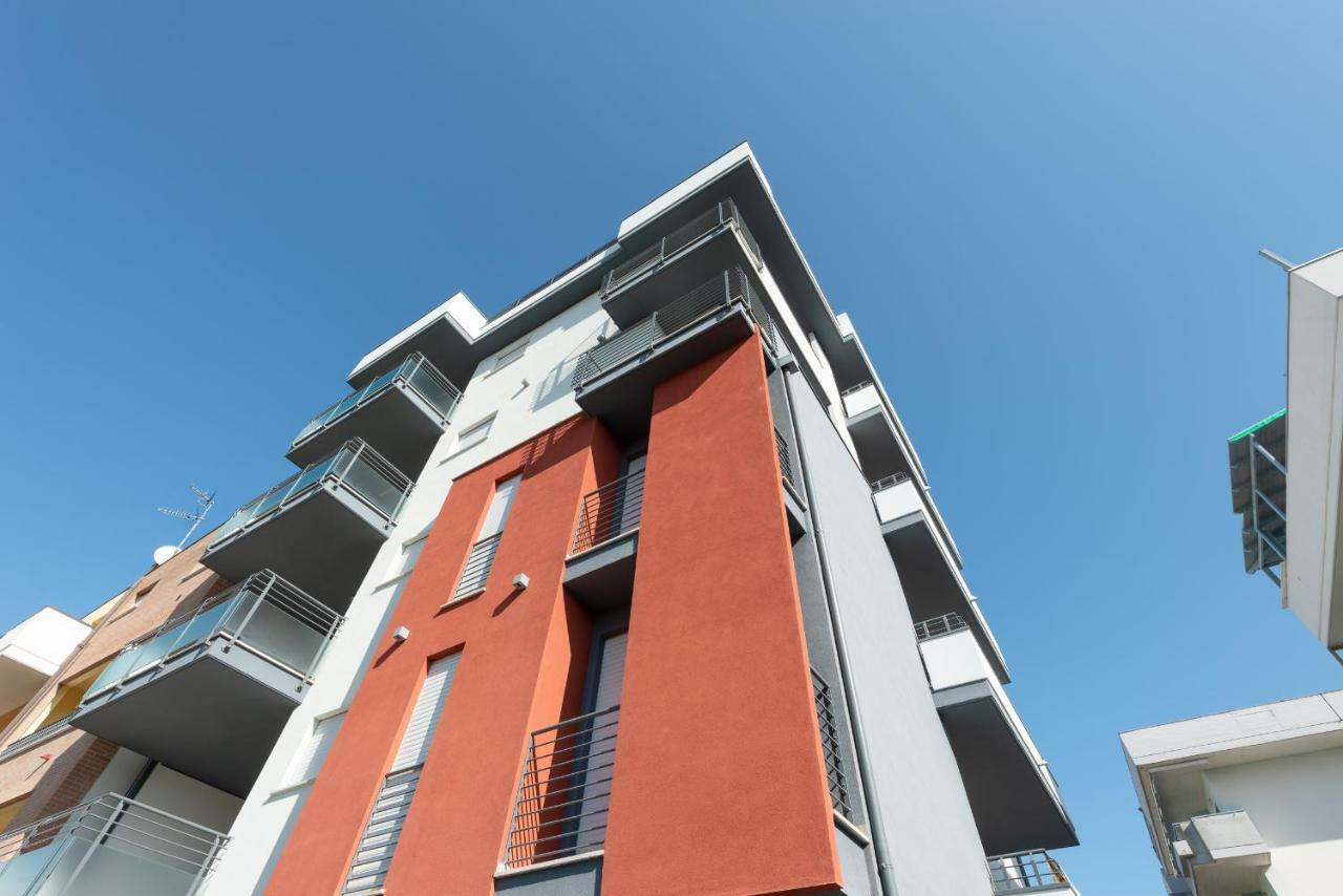 Boca Marina Aparthotel Alba Adriatica Buitenkant foto